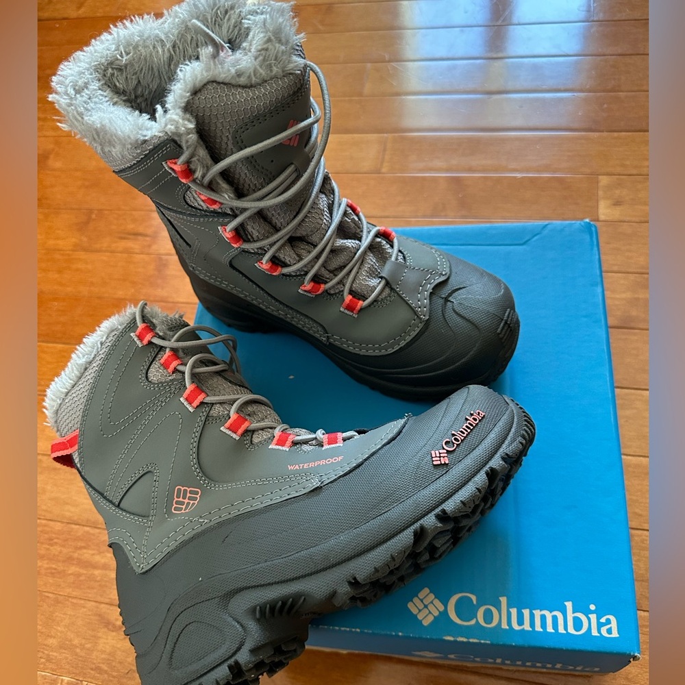 Columbia Girls Bugaboot- Size 3